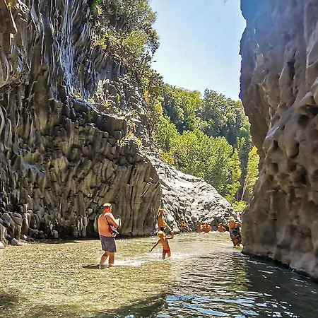 Lovely In Giardini Naxos