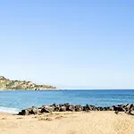 Lovely In Lägenhet Giardini Naxos