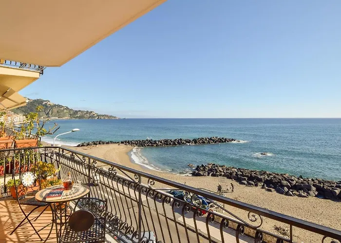 Lovely In Giardini Naxos